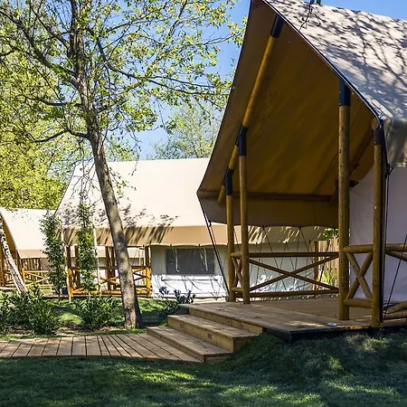 Tente de luxe Glamping Olimia Adria Village Podčetrtek