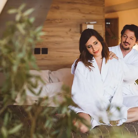 Tente de luxe Glamping Olimia Adria Village Podčetrtek