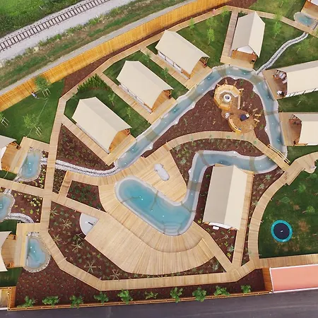 Glamping Olimia Adria Village Tente de luxe 5*