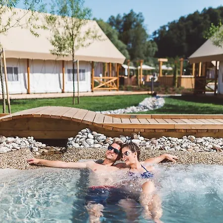 Glamping Olimia Adria Village Podčetrtek