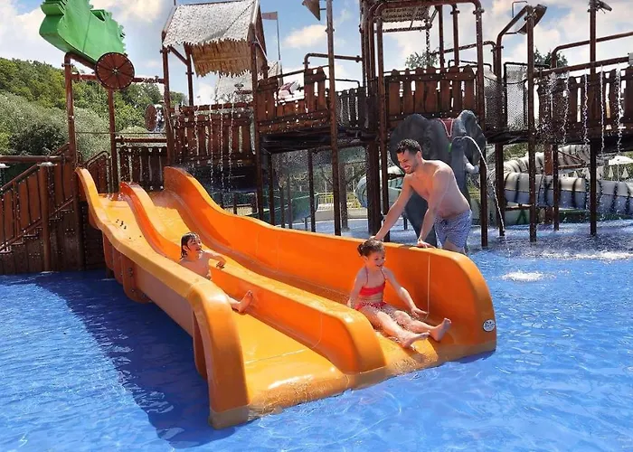 Glamping Olimia Adria Village 博德森特克