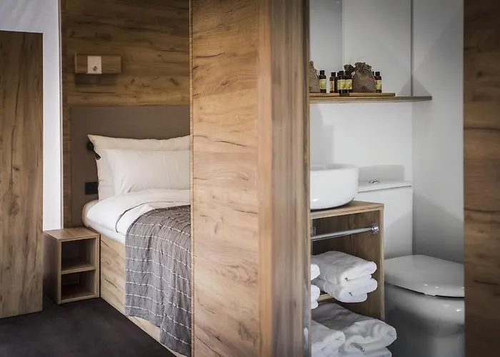 Glamping Olimia Adria Village 5* 博德森特克