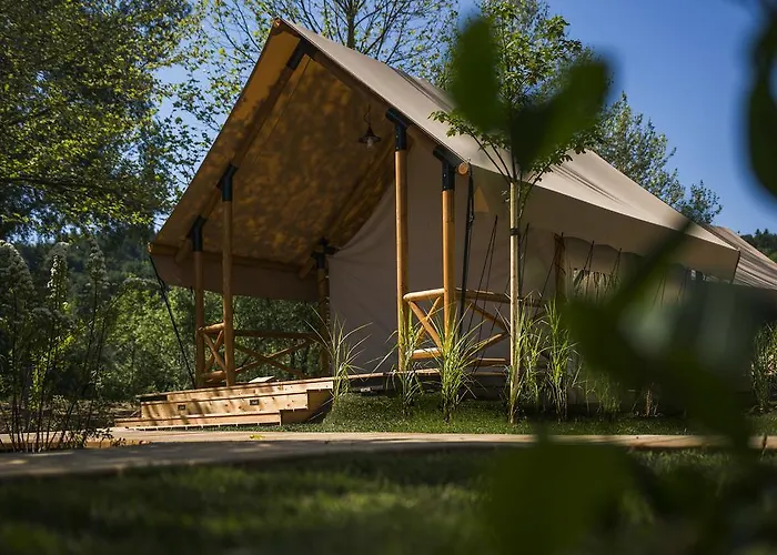 Glamping Olimia Adria Village 5* 博德森特克